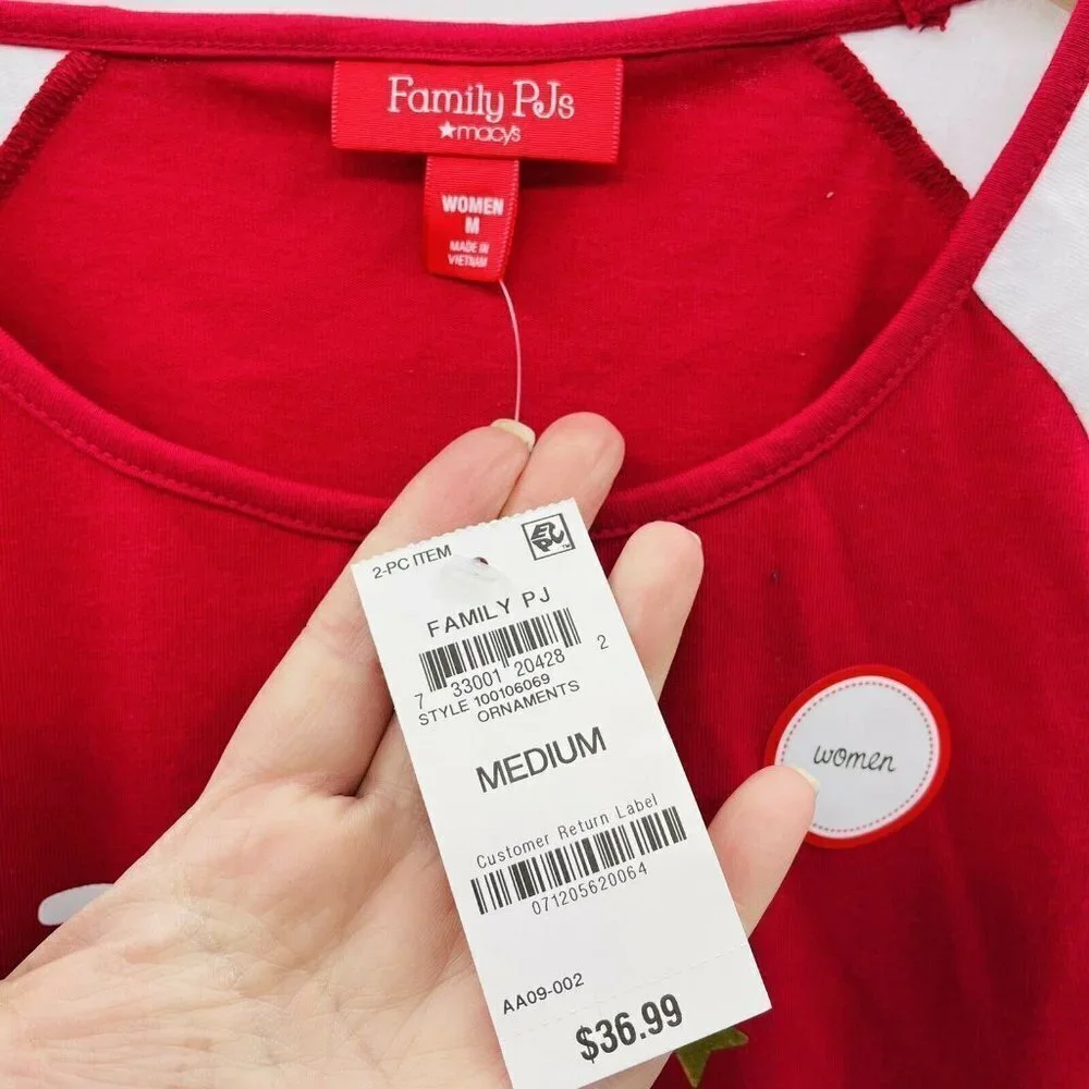 Macys Family‎ PJs Medium Christmas Ho Ho Ho Top 814